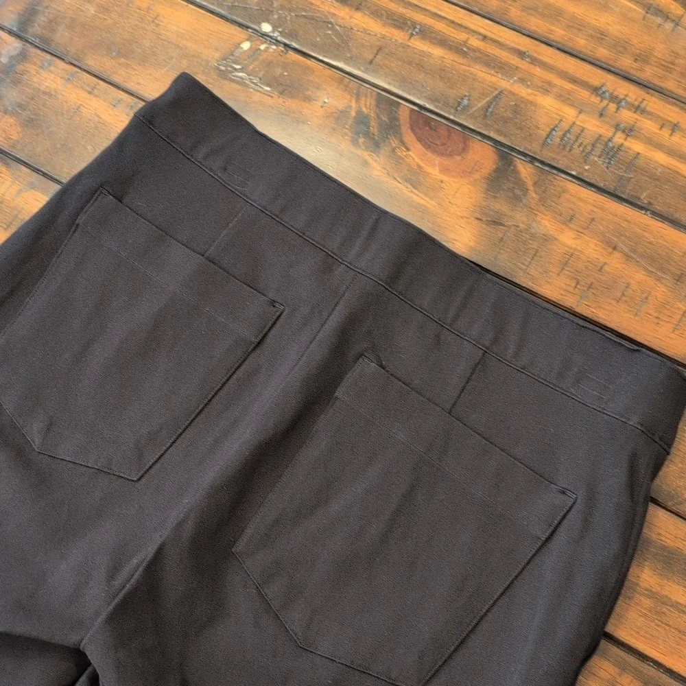 Spanx Ankle Slim Pull On Pants